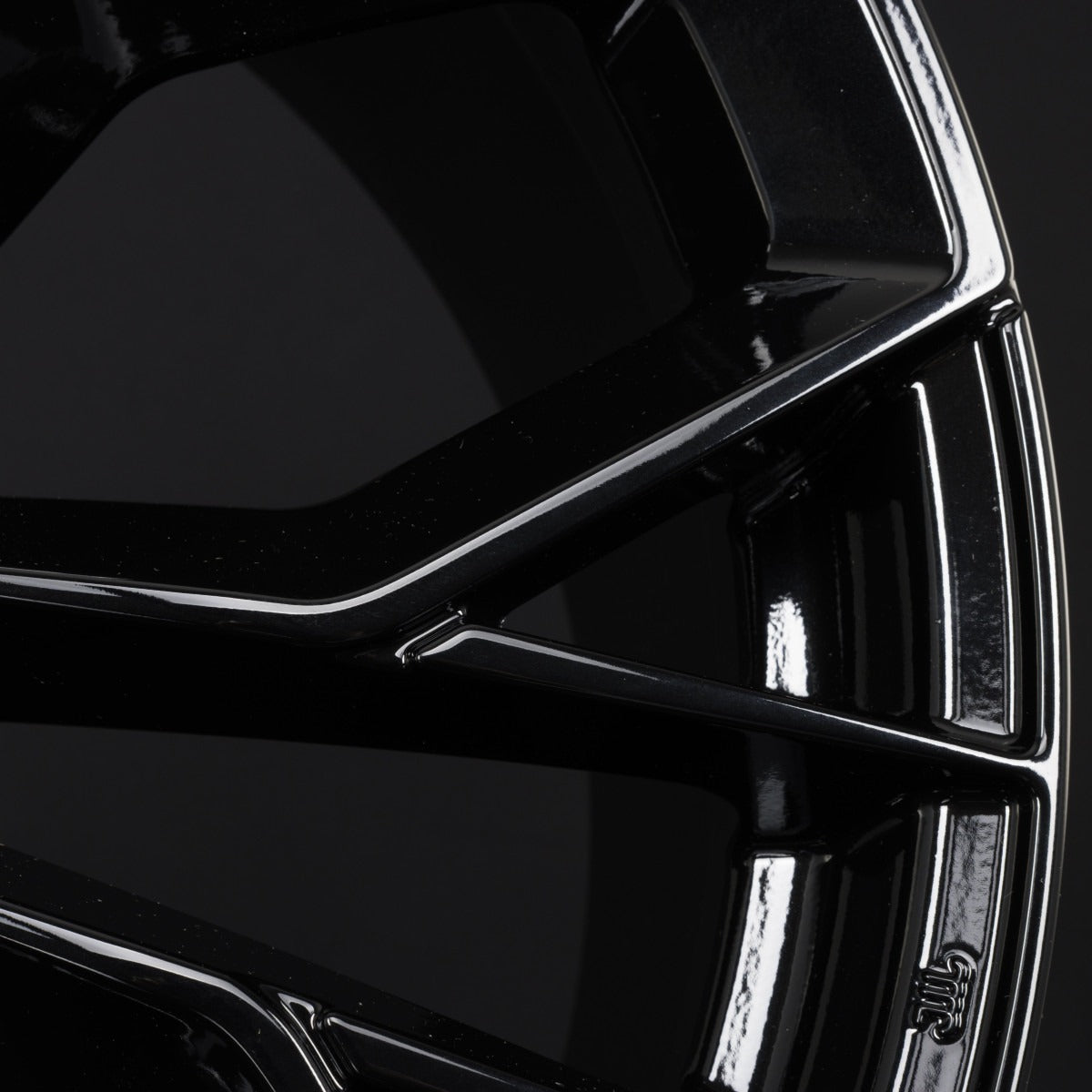 Mak Stilo Gloss Black Alufelge 8.5x20 Zoll ET40 LK 5x114.3 ML60.1 – Bild 5