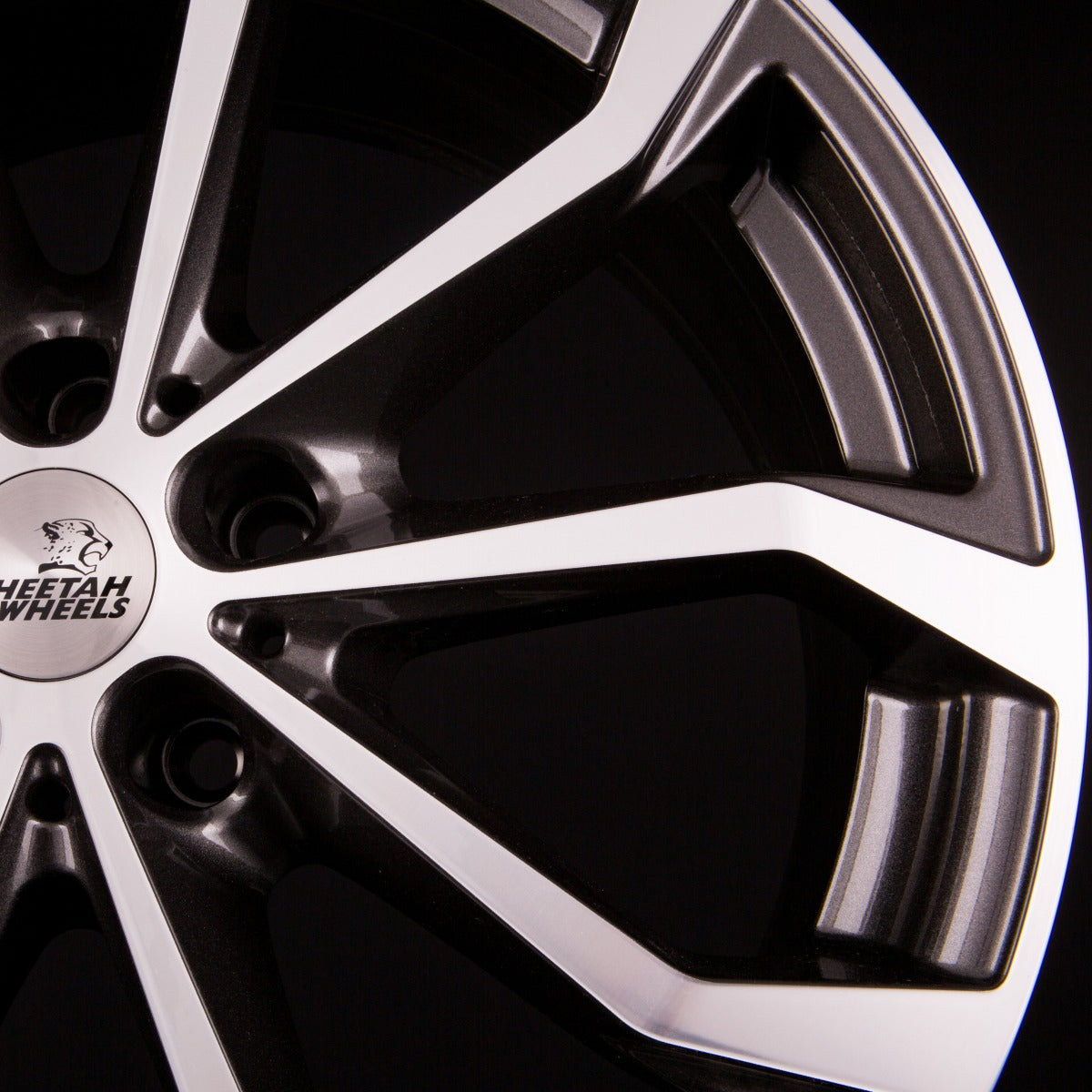 Cheetah CV.04 Anthrazit Glanz Frontpoliert Alufelge 8x18 Zoll ET45 LK 5x114.3 ML70.4 – Bild 5