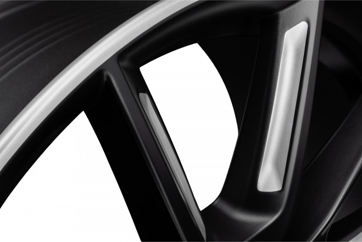 Akoni AK09 black matt silver spoke rim Alufelge 8x18 Zoll ET40 LK 5x112 ML66.6 – Bild 4