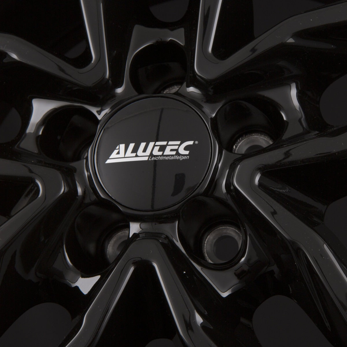 Alutec Ikenu Diamant-Schwarz Alufelge 7.5x17 Zoll ET45 LK 5x114.3 ML64.1 – Bild 5