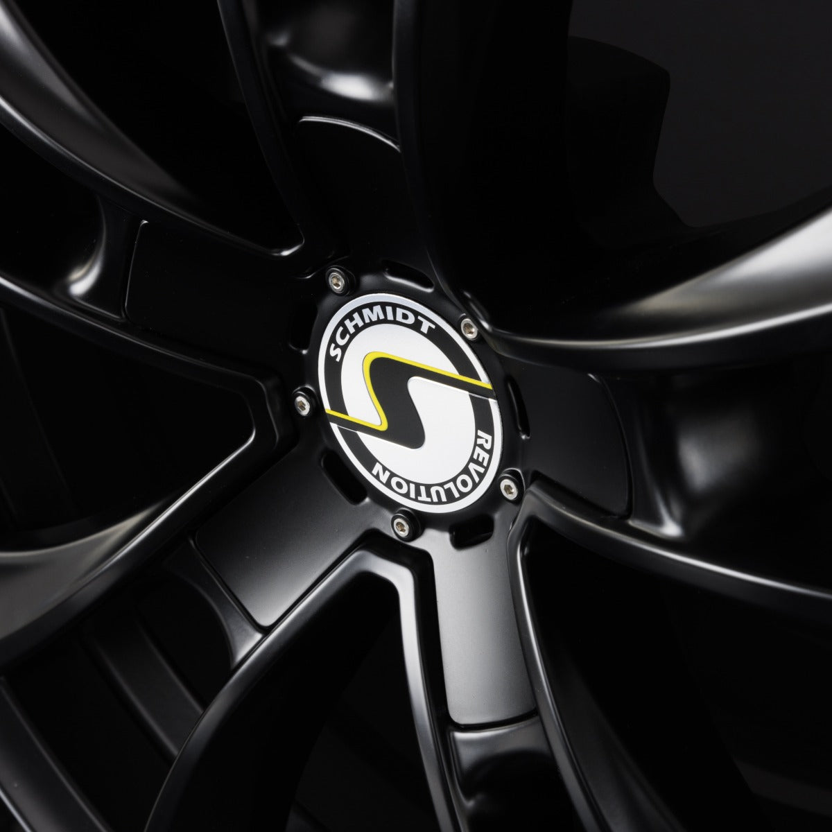 Schmidt REVOLUTION Stormer Satin Black Hornpoliert mit Softhorn Alufelge 8.5x18 Zoll ET43 LK 5x112 ML66.6 – Bild 3