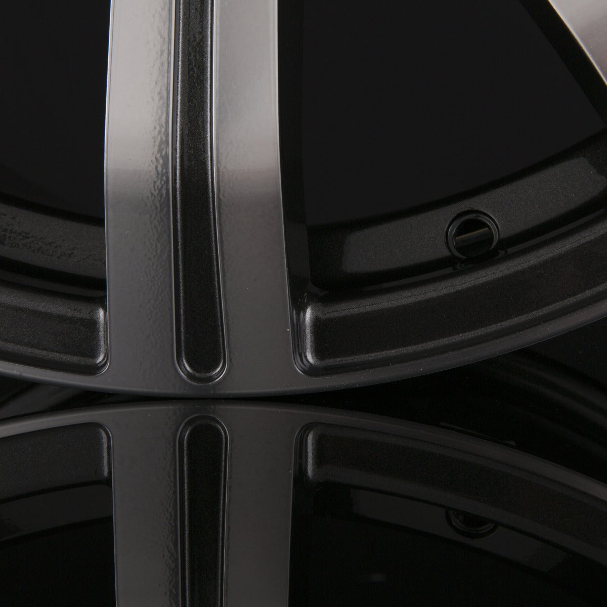 Cheetah Wheels Lombartho LX Gunmetal Front Polished Alufelge 10x22 Zoll ET55 LK 5x112 ML72.6 – Bild 4