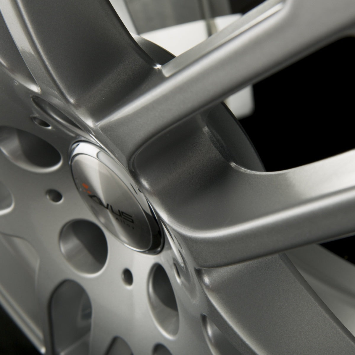 Avus Racing AC-M04 Hyper Silver Alufelge 7.5x17 Zoll ET35 LK 5x112 ML66.6 – Bild 4