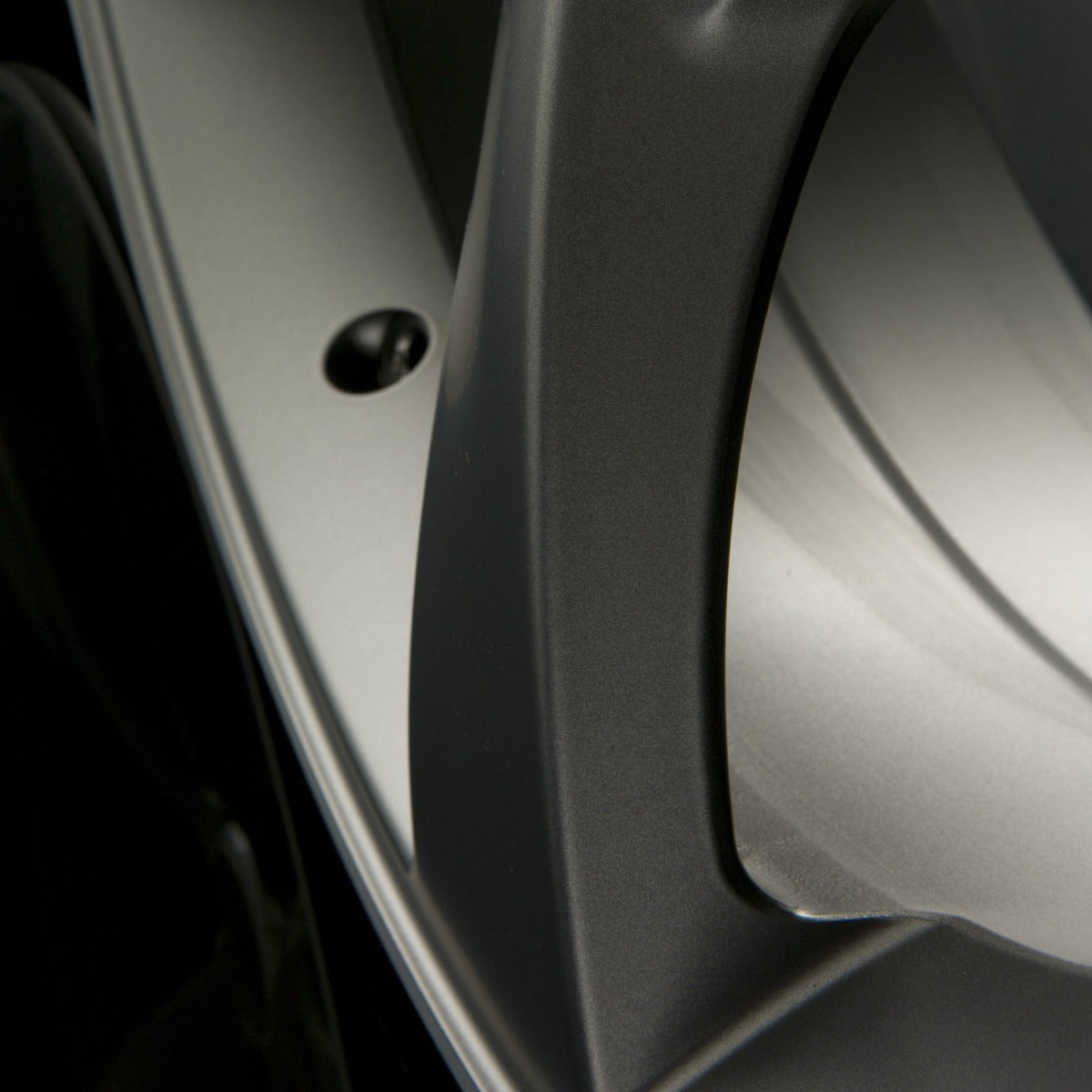 Avus Racing AF10 Matt Anthracite Polished Alufelge 7.5x17 Zoll ET48 LK 5x108 ML73.1 – Bild 5