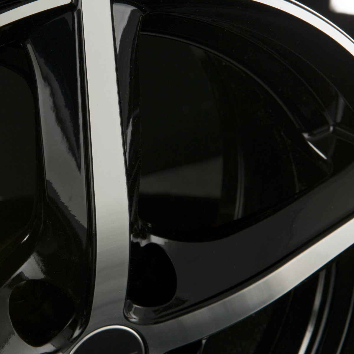Avus Racing AF8 Black Polished Alufelge 7.5x17 Zoll ET45 LK 5x112 ML66.6 – Bild 3