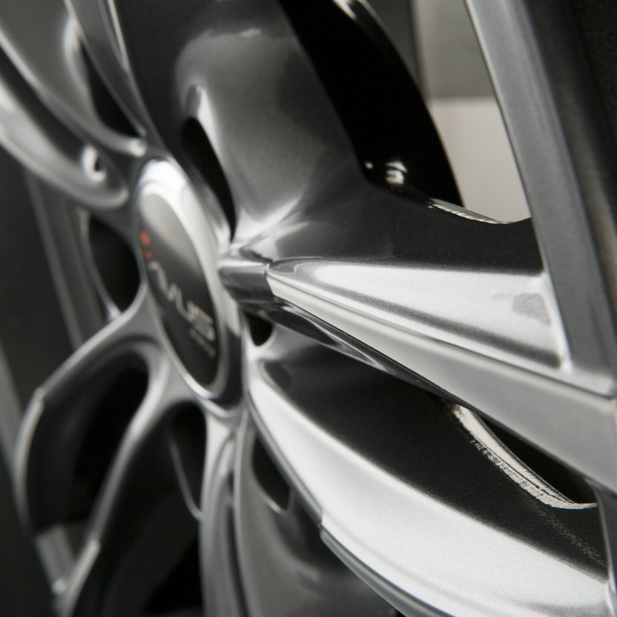 Avus Racing AF15 Anthracite Polished Alufelge 8x18 Zoll ET40 LK 5x114.3 ML73.1 – Bild 5