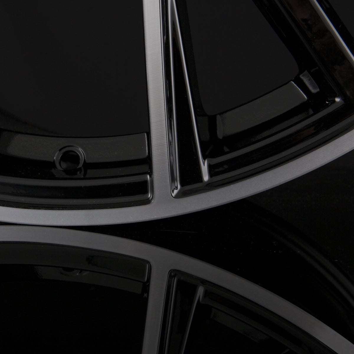 Avus Racing AF18 Black Polished Alufelge 8.5x20 Zoll ET32 LK 5x112 ML66.6 – Bild 4