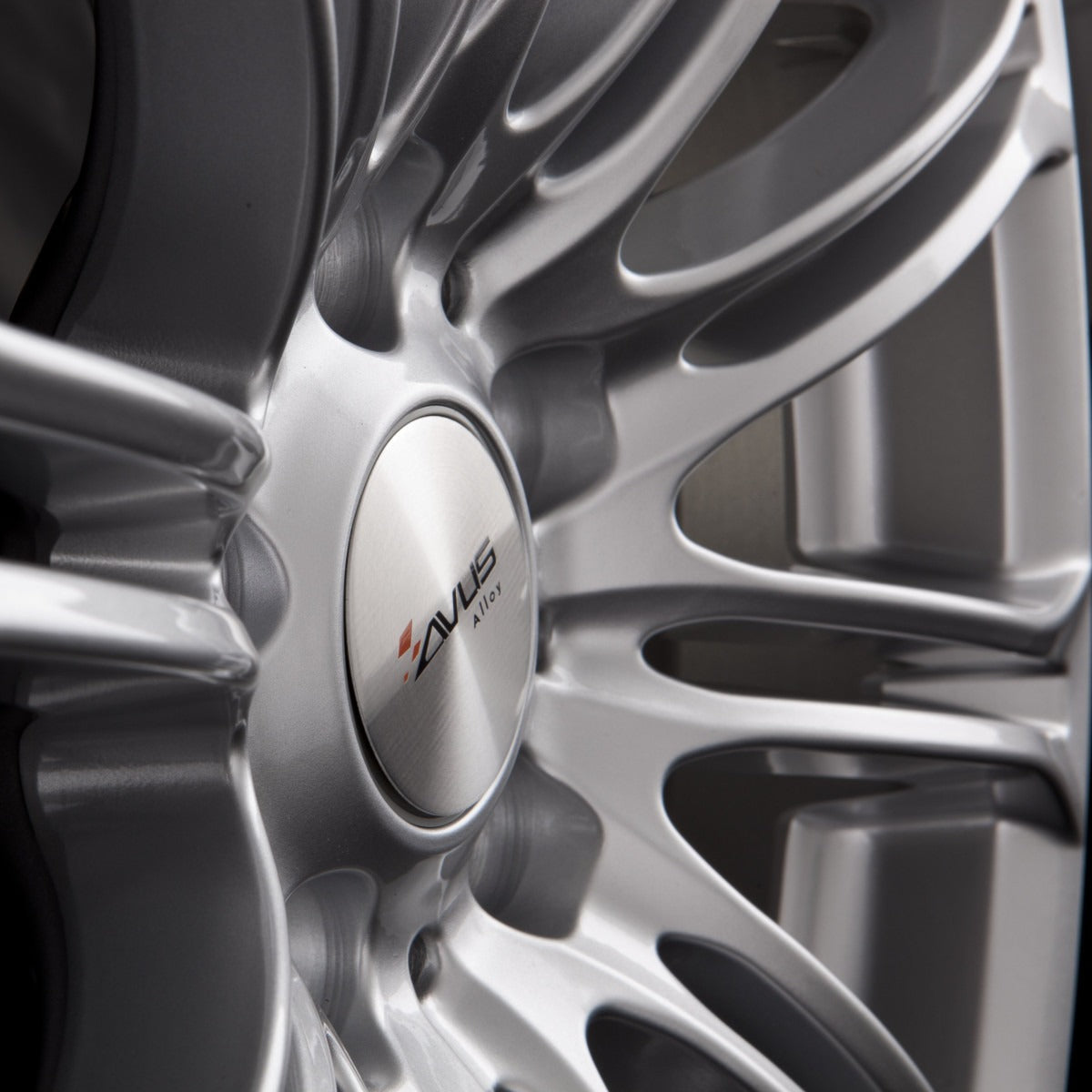 Avus Racing AC-MB1 Hyper Silver Alufelge 8x18 Zoll ET15 LK 5x120 ML72.6 – Bild 3