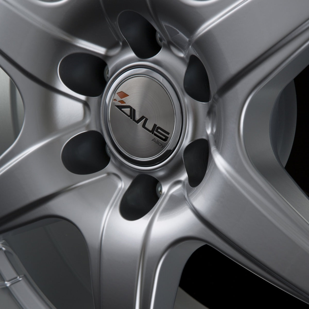 Avus Racing Grizzly Hyper Silver Alufelge 8x17 Zoll ET35 LK 5x114.3 ML79.6 – Bild 3