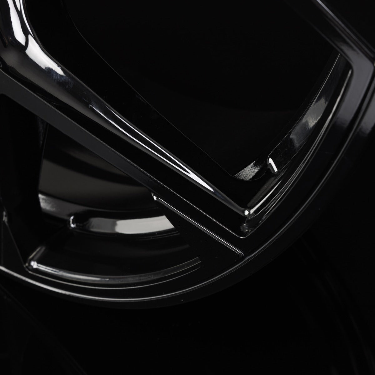 Tecnomagnesio TMG02 Black Glossy Alufelge 8x18 Zoll ET45 LK 5x112 ML66.6 – Bild 5