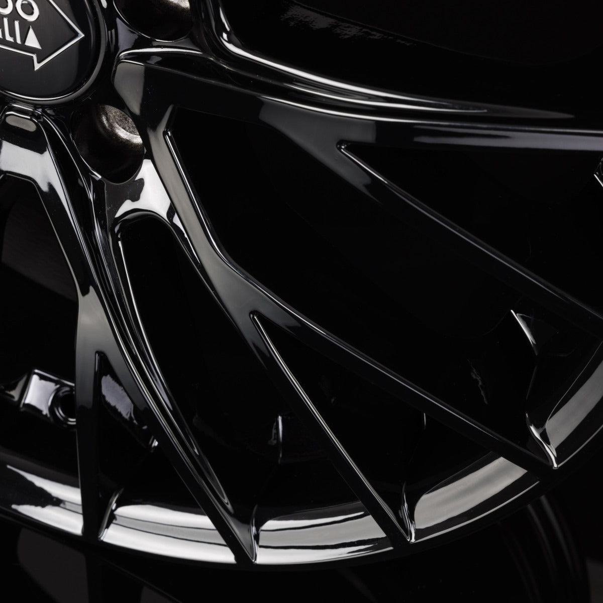 1000 Miglia MM1009 gloss black Alufelge 8x18 Zoll ET45 LK 5x114.3 ML79.5 – Bild 7
