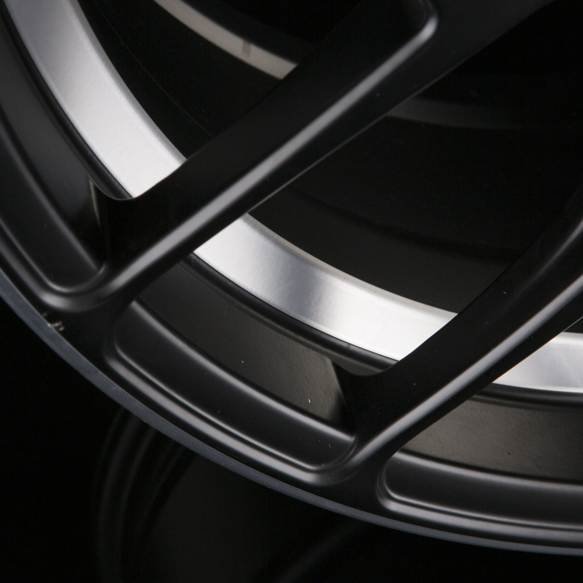 Schmidt REVOLUTION Gambit Satin Black mit Centerlock Deckel Alufelge 8.5x19 Zoll ET50 LK 5x112 ML66.5 – Bild 3