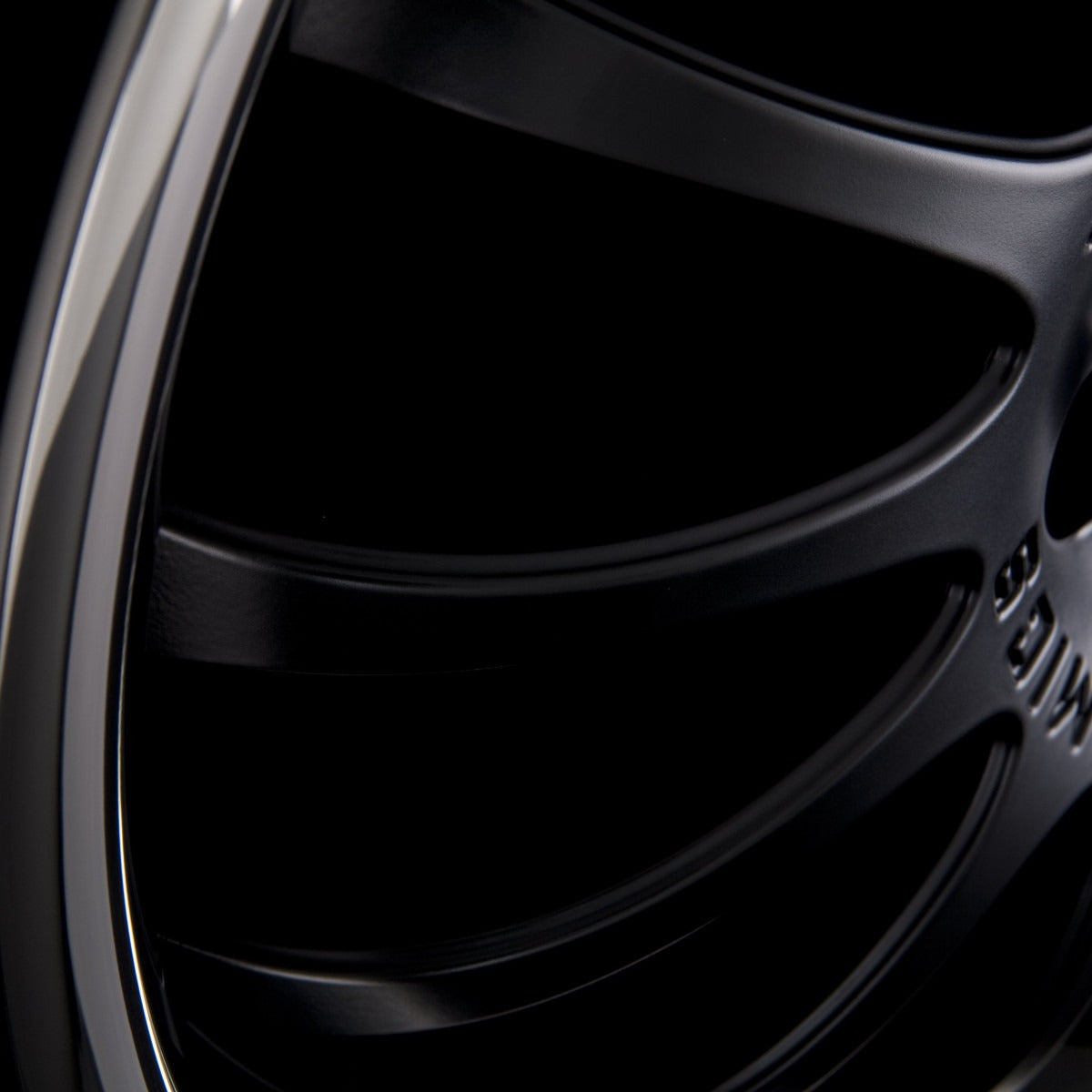 Team Dynamics Equinox Racing-Flat-Black + Edelstahltiefbettring Alufelge 9x18 Zoll ET35 LK 5x112 ML73.1 – Bild 5