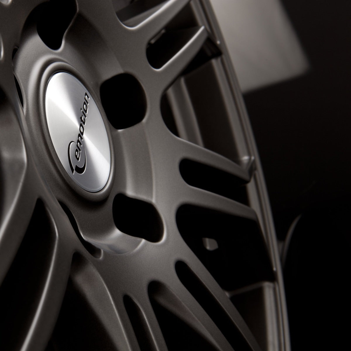 Emotion Wheels Corse Gun metal Alufelge 7.5x18 Zoll ET45 LK 5x114.3 ML72.6 – Bild 4