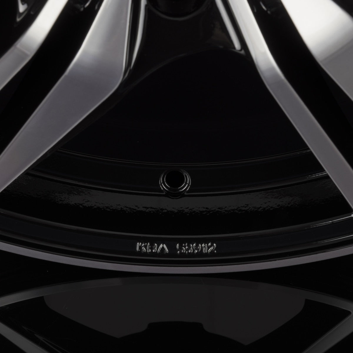 Infiny Goteborg Noir Brillant Face Polie - Bright Black Machined Alufelge 8x18 Zoll ET42 LK 5x108 ML63.4 – Bild 4