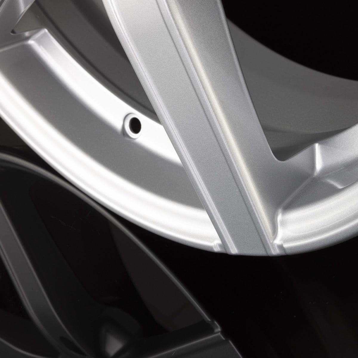 Racer Artic Evo Argent - Silver Alufelge 7x17 Zoll ET42 LK 5x108 ML67.1 – Bild 4