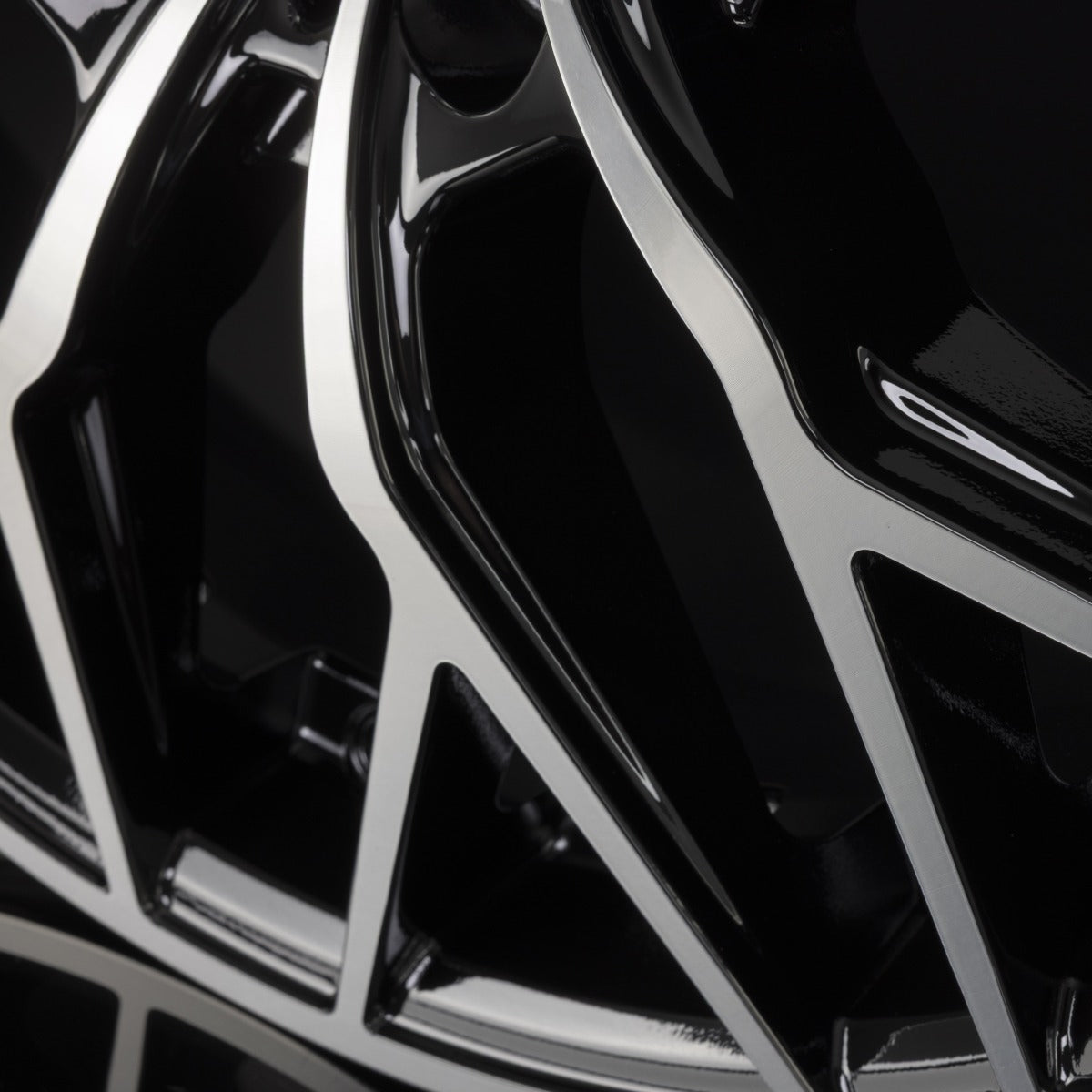 Racer Mygal Noir Brillant Face Polie - Bright Black Machined Alufelge 8x19 Zoll ET40 LK 5x114.3 ML67.1 – Bild 4