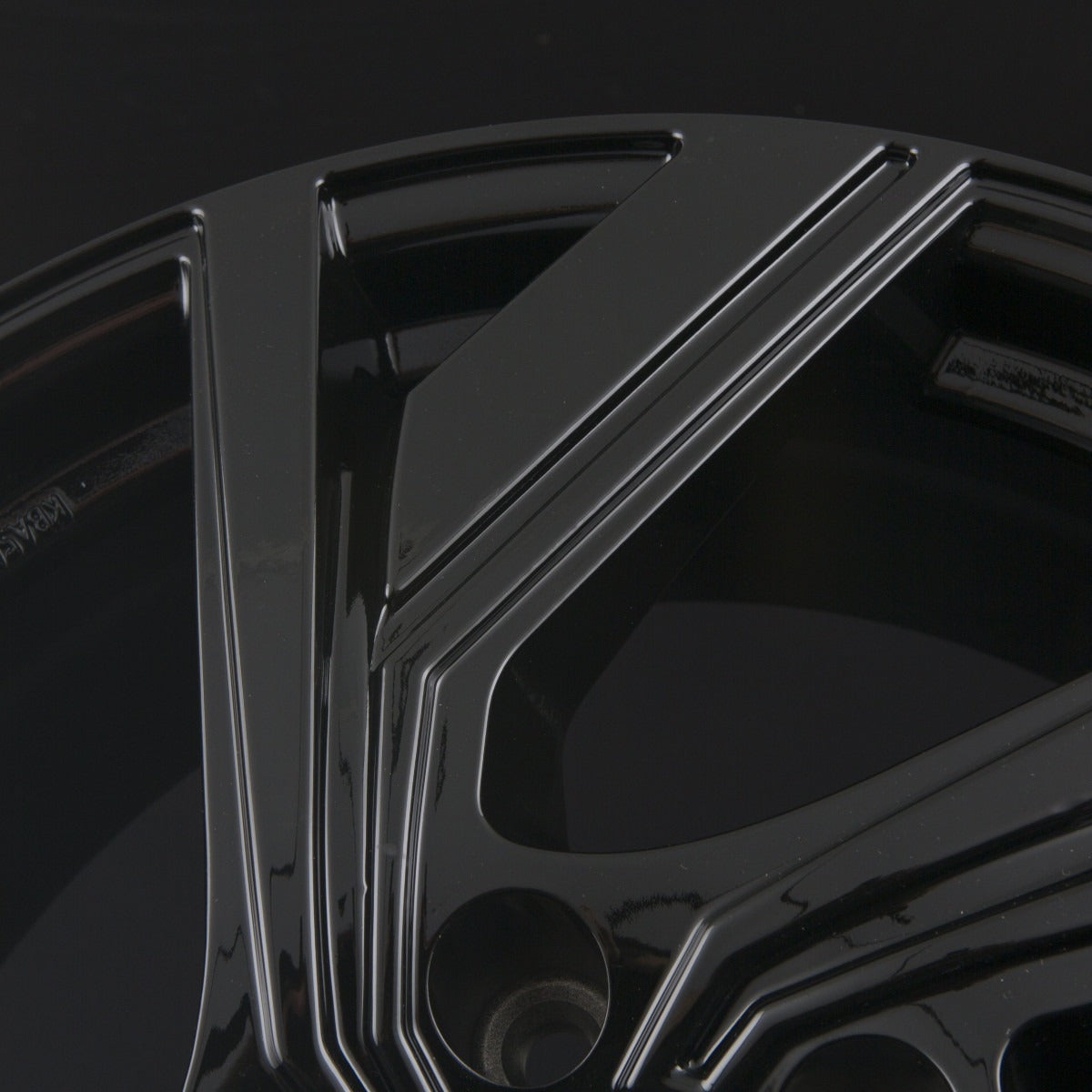 Avus Racing AC-521 Black Alufelge 7.5x19 Zoll ET35 LK 5x114.3 ML73.1 – Bild 4
