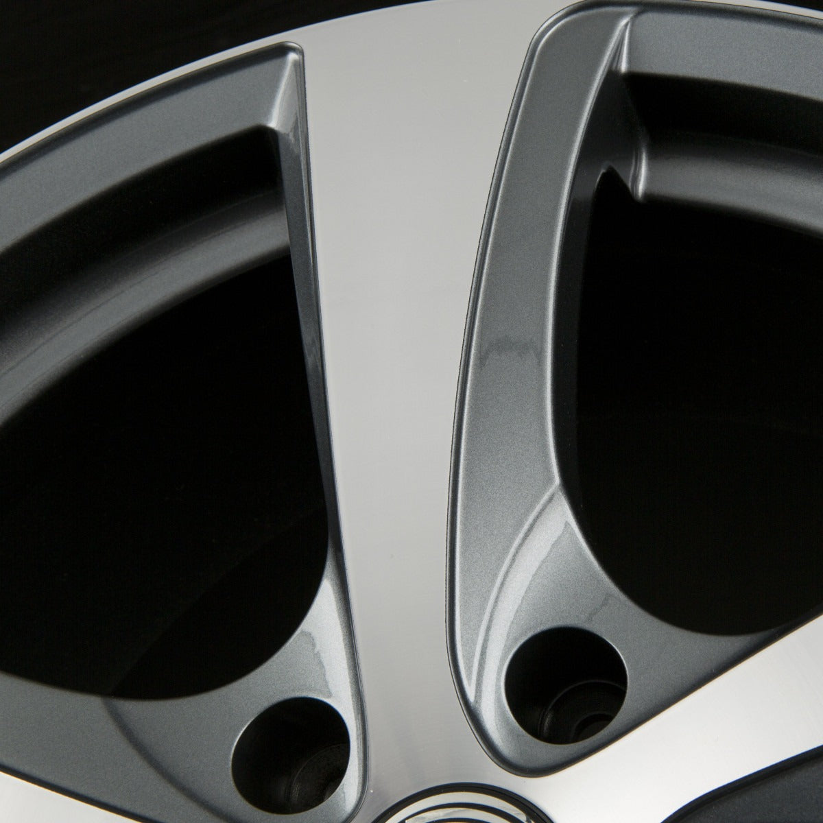Diewe Vittoria PLATIN MACHINED - Anthrazit Frontpoliert Alufelge 8x18 Zoll ET44 LK 5x112 ML66.6 – Bild 5