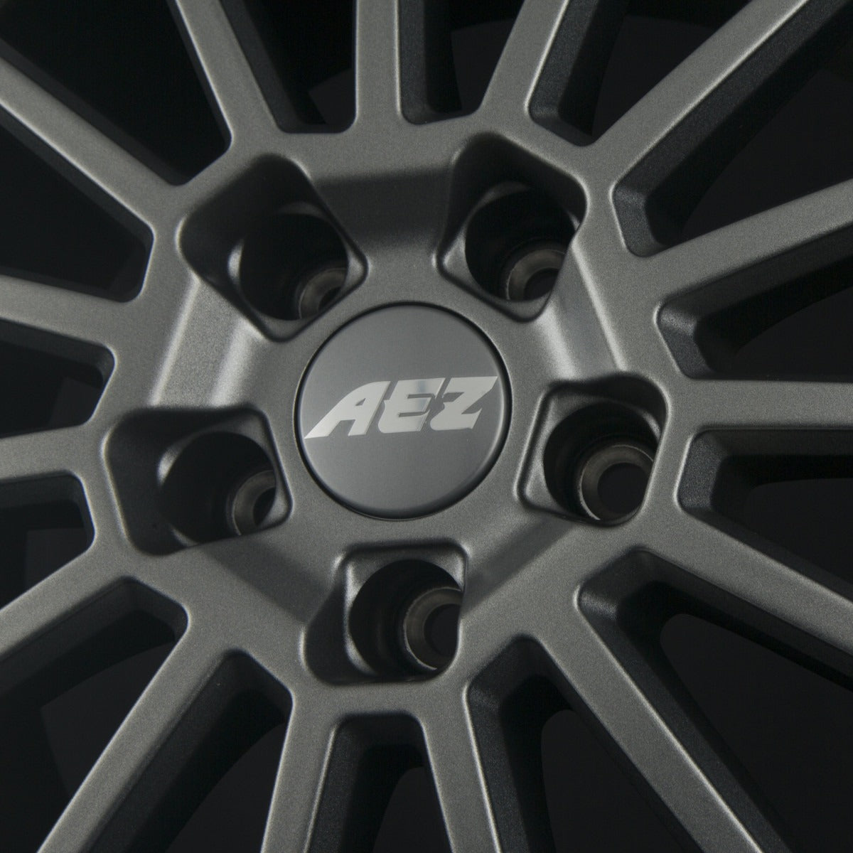 AEZ Atlanta TITAN - Graphite Matt Frontpoliert Alufelge 7.5x17 Zoll ET40 LK 5x112 ML70.1 – Bild 4