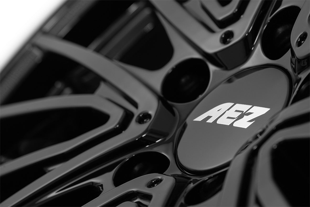AEZ Berlin black/polished lip 8x19 ET38 - LK5/112 ML66.6