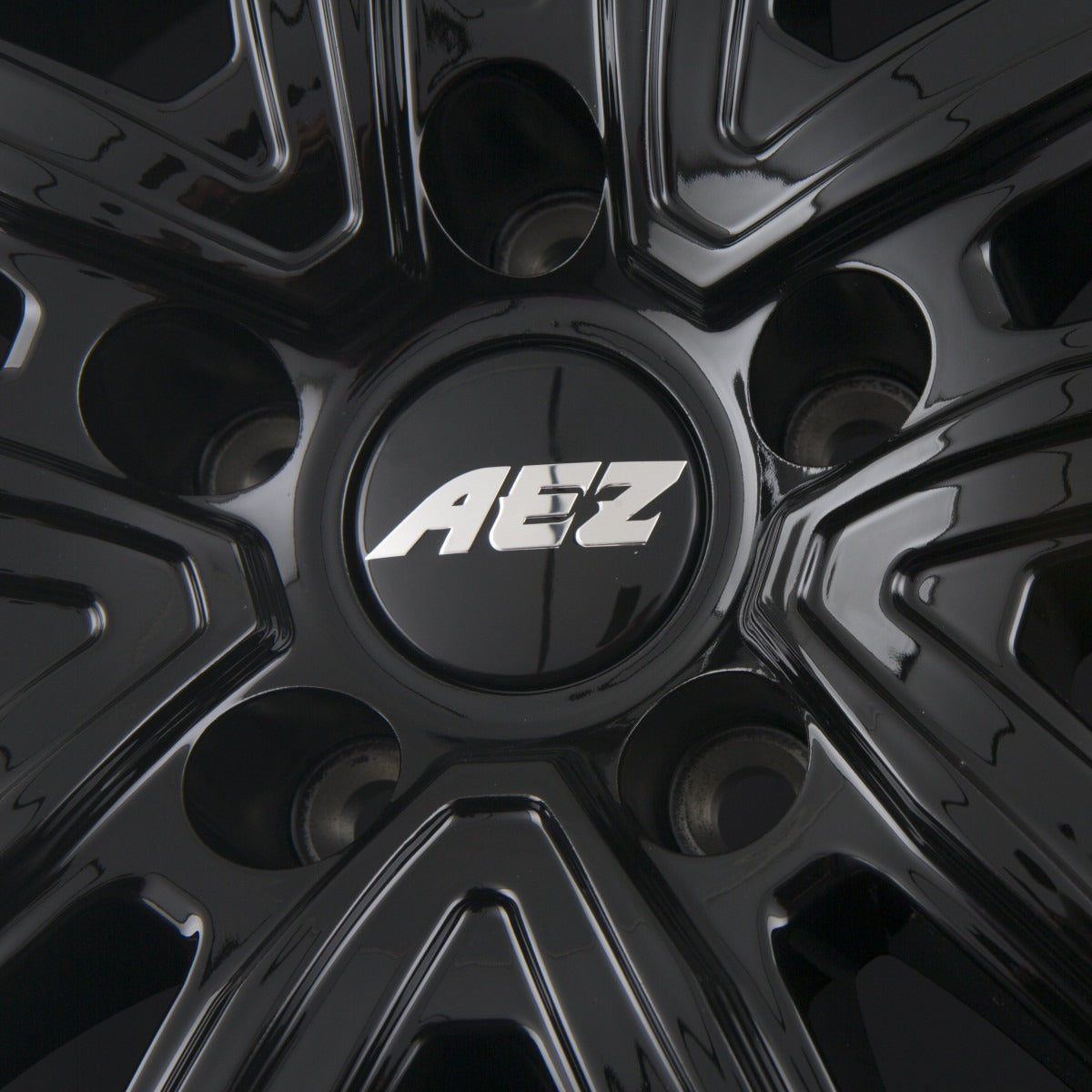 AEZ Montreal BLACK - Schwarz Glänzend Alufelge 7x19 Zoll ET47.5 LK 5x108 ML63.4 – Bild 3