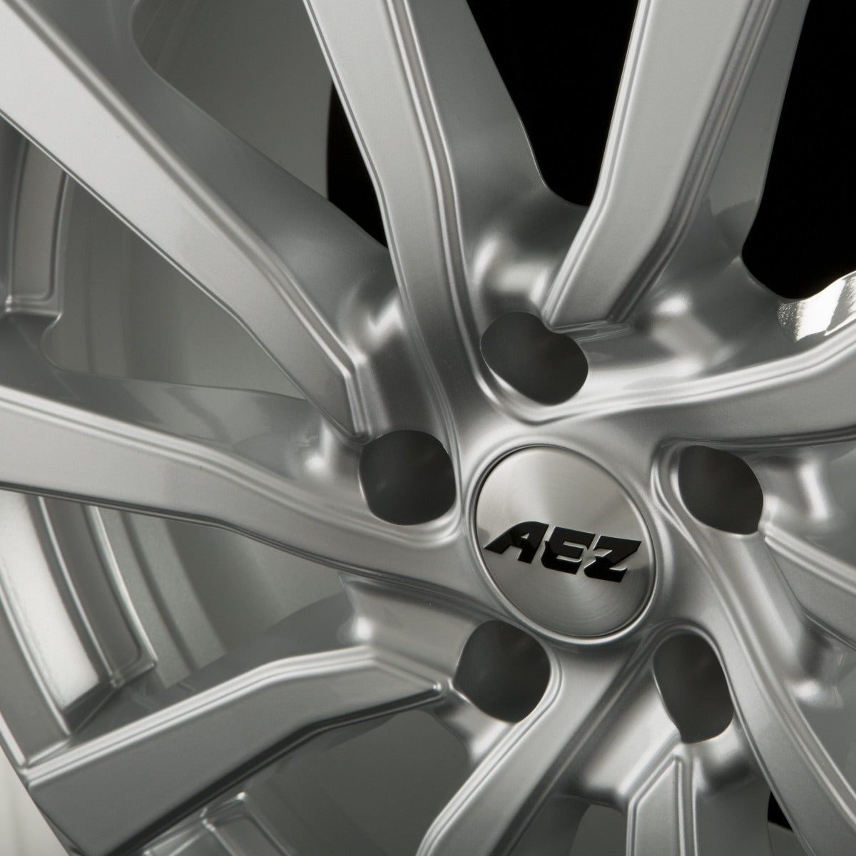 AEZ Reef SUV SILVER - Silber Alufelge 9x20 Zoll ET35 LK 5x108 ML70.1 – Bild 3