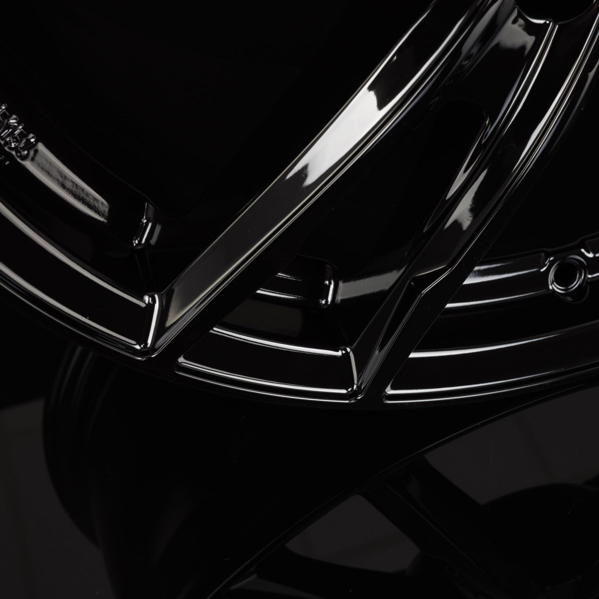Dezent KF BLACK - Schwarz Glänzend Alufelge 7x16 Zoll ET52 LK 5x112 ML66.6 – Bild 5