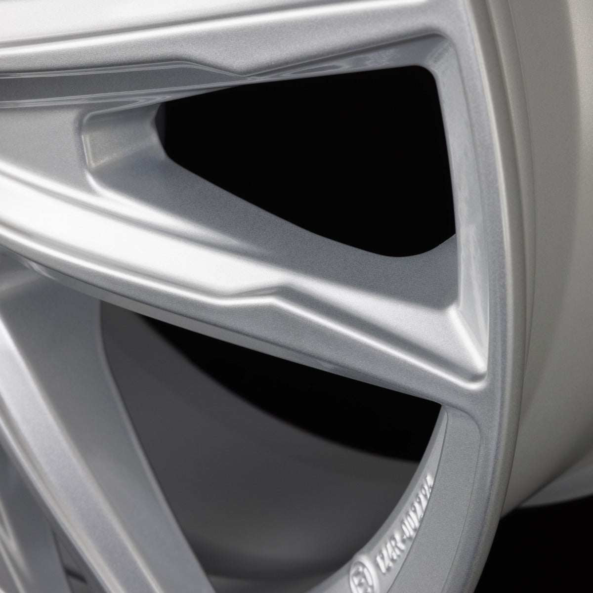 Dezent KF SILVER - Silber Alufelge 7.5x19 Zoll ET52 LK 5x114.3 ML67.1 – Bild 4