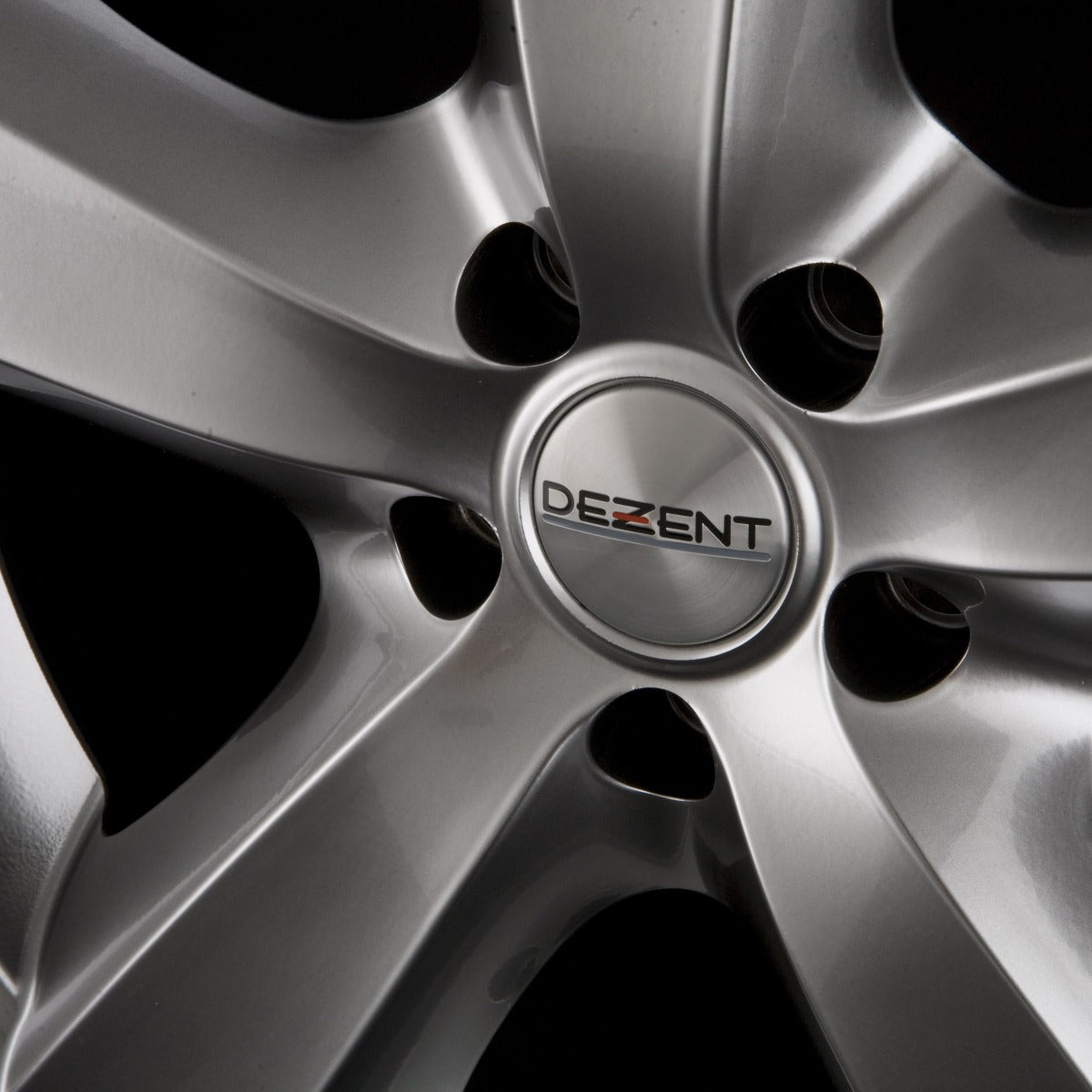 Dezent M High Gloss Alufelge 8x18 Zoll ET46 LK 5x108 ML70.1 – Bild 3