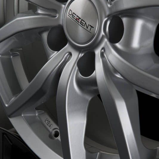 Dezent TE SILVER - Silber Alufelge 8x18 Zoll ET30 LK 5x114.3 ML71.6