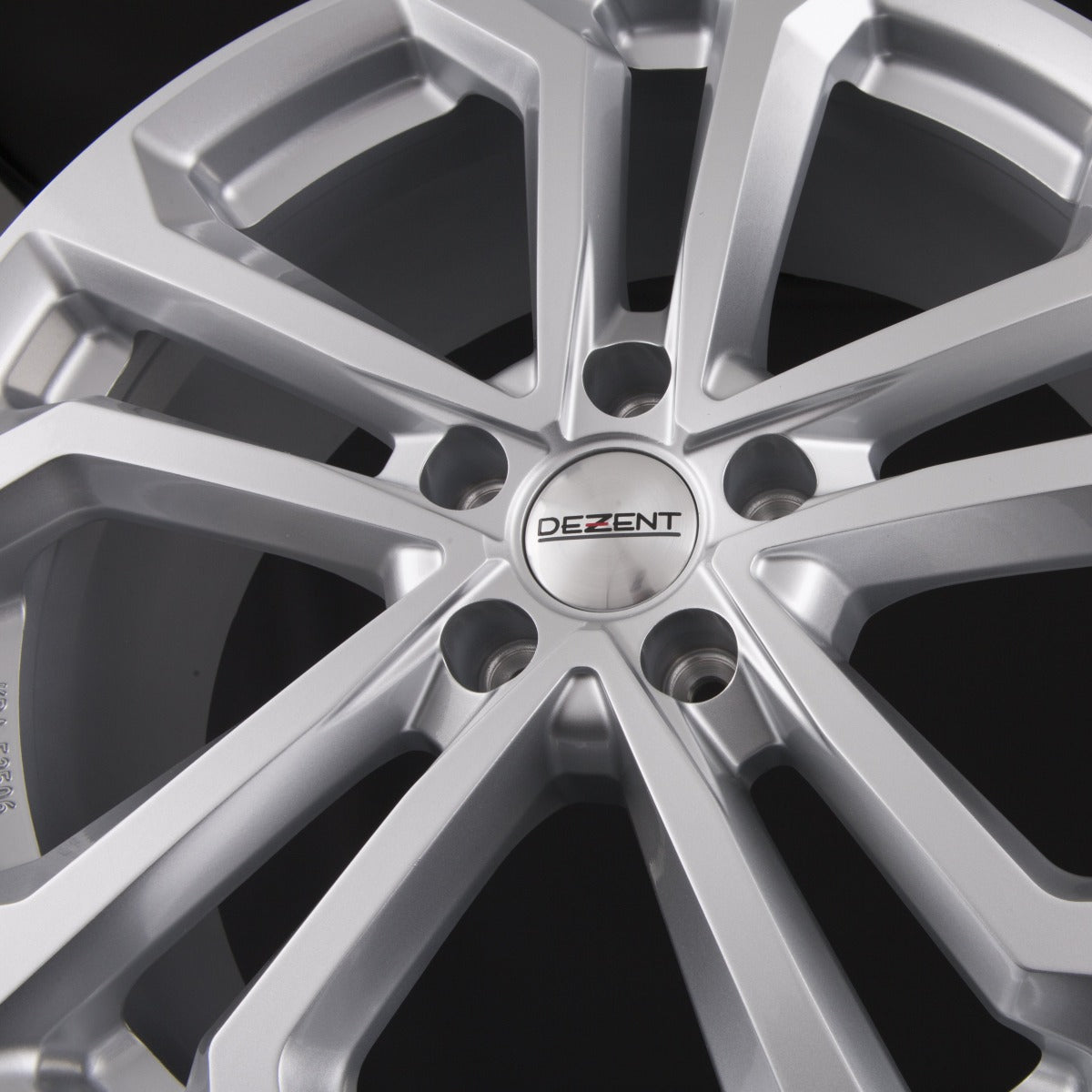 Dezent TA SILVER - Silber Alufelge 8x20 Zoll ET39 LK 5x112 ML66.6 – Bild 4