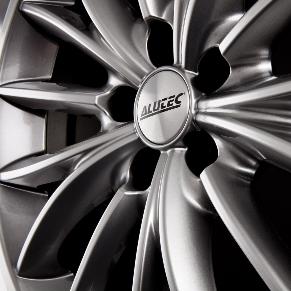 Alutec Toxic Sterling-Silber Alufelge 8.5x18 Zoll ET45 LK 5x114.3 ML70 – Bild 4