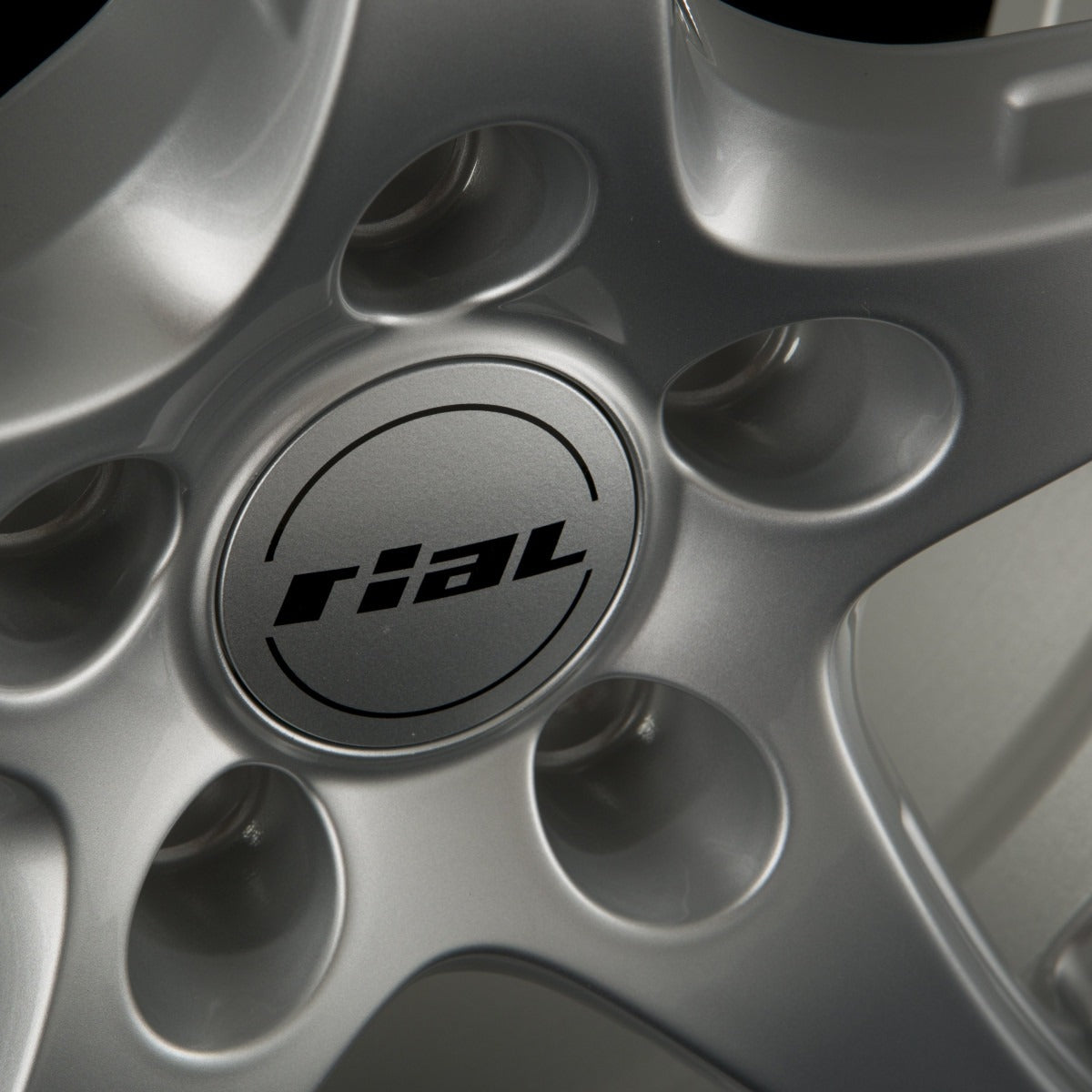 Rial U1 Polar-Silber Alufelge 7.5x16 Zoll ET37 LK 5x112 ML66.6 – Bild 4