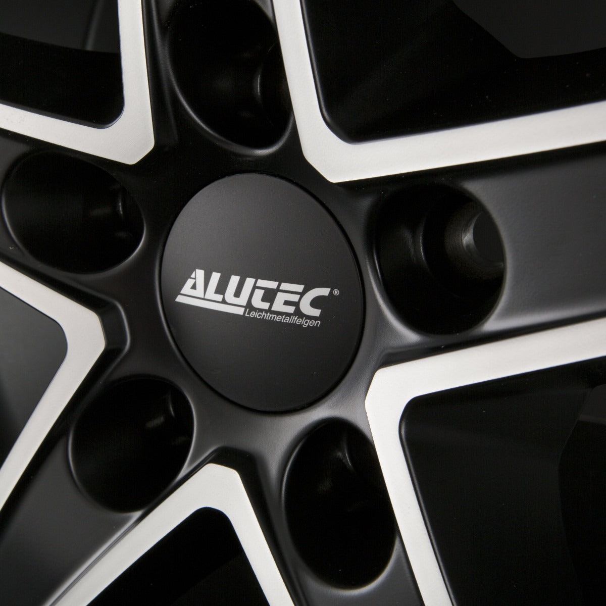 Alutec Raptr Racing-Schwarz Frontpoliert Alufelge 8x18 Zoll ET45 LK 5x108 ML70.1 – Bild 4