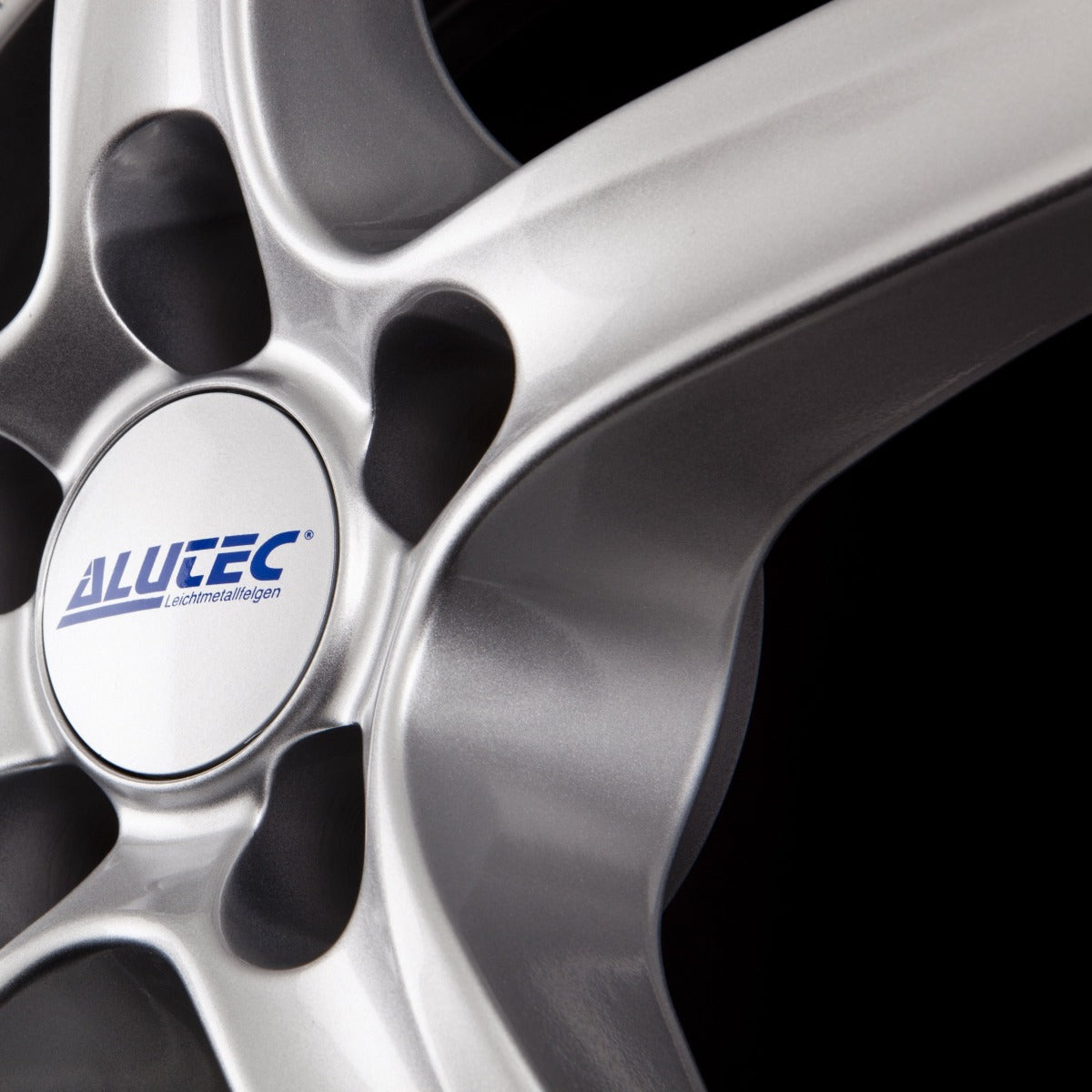 Alutec Grip Polar-Silber Alufelge 8x18 Zoll ET40 LK 5x108 ML63.4 – Bild 3