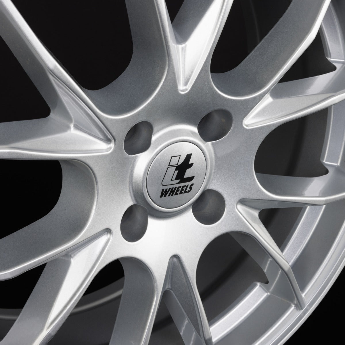 itWheels Kira Glanzsilber Alufelge 7.5x18 Zoll ET30 LK 4x108 ML65.1 – Bild 3