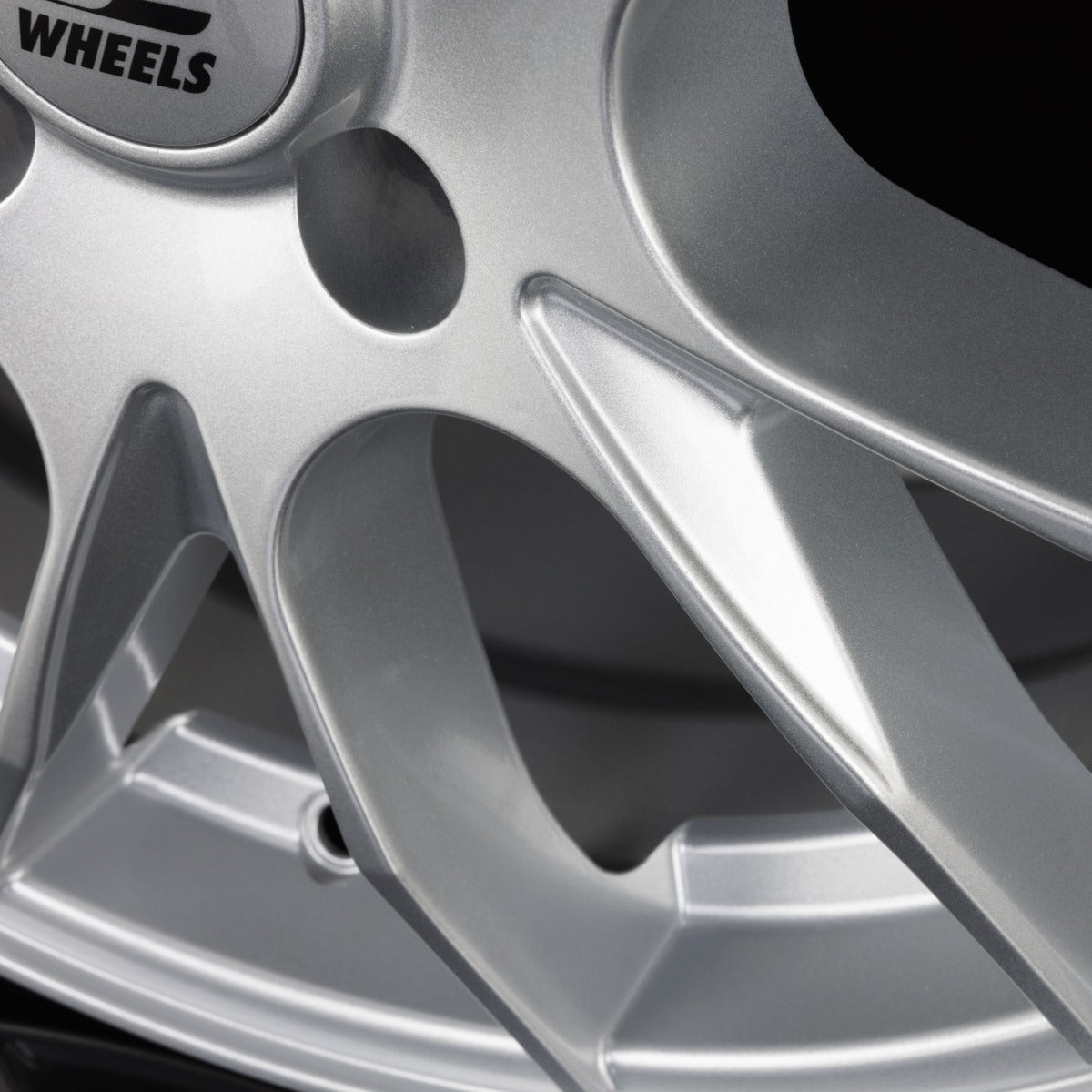 itWheels Kira Glanzsilber Alufelge 7.5x18 Zoll ET30 LK 4x108 ML65.1 – Bild 5
