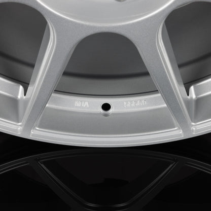 Axxion X2 Race Silber Lackiert (RS) Alufelge 7x17 Zoll ET37 LK 5x120 ML72.6 – Bild 4