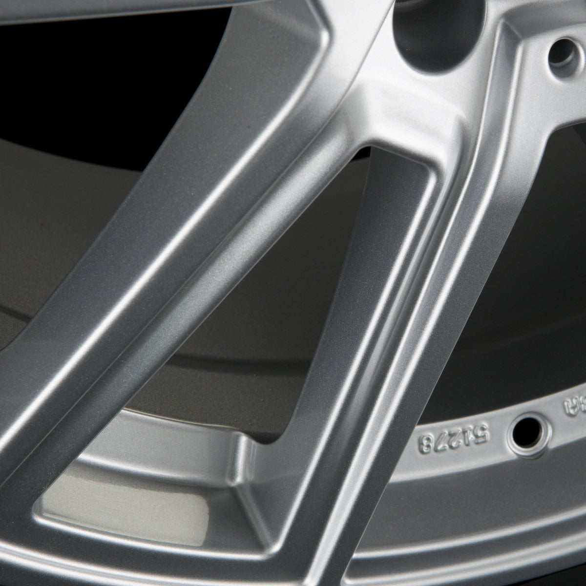 2DRV by WHEELWORLD WH30 Race Silber Lackiert (RS) Alufelge 8x18 Zoll ET43 LK 5x112 ML66.6 – Bild 3
