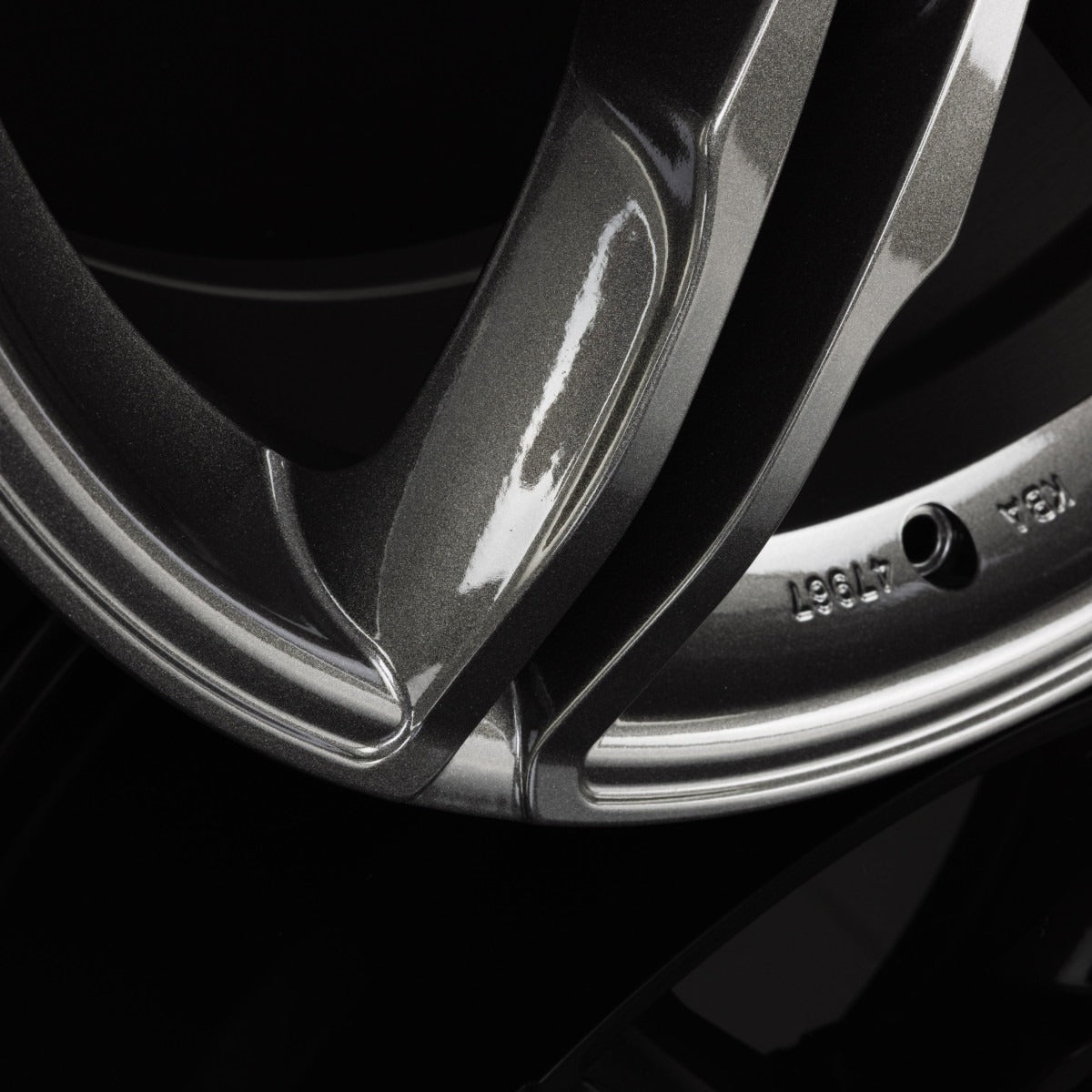 2DRV WH11 dark gunmetal lackiert Alufelge 8x18 Zoll ET45 LK 5x112 ML66.6 – Bild 8