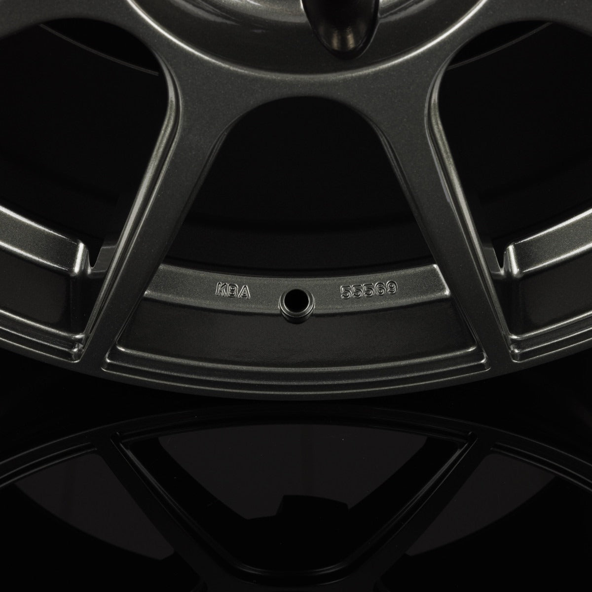 Axxion X2 Dark Gunmetal Glänzend Lackiert (DGM+) Alufelge 7x17 Zoll ET37 LK 5x120 ML72.6 – Bild 4