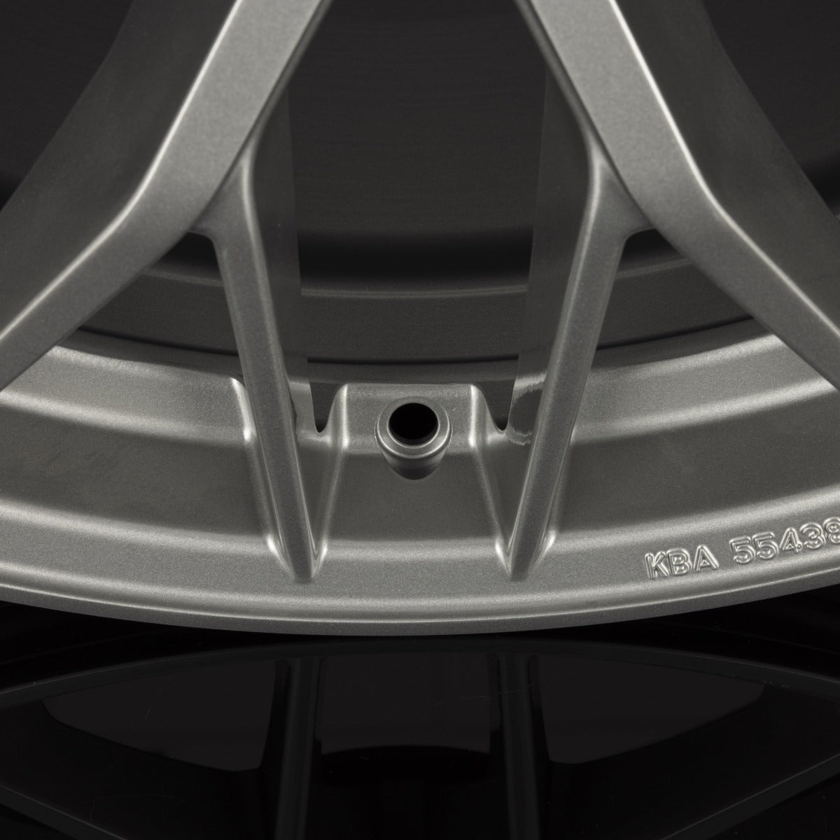 V1 Wheels DS2 Grau Glänzend Lackiert Alufelge 8x18 Zoll ET45 LK 5x114.3 ML67.1 – Bild 4