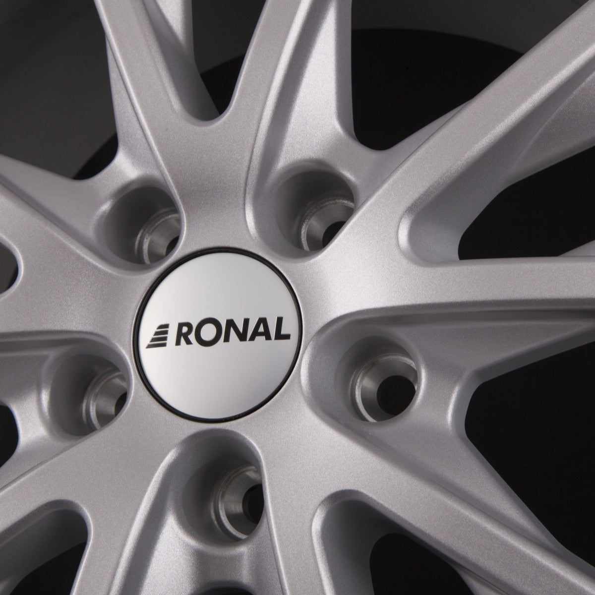 Ronal R61 Kristallsilber-Matt Alufelge 7.5x17 Zoll ET45 LK 5x112 ML76 – Bild 4