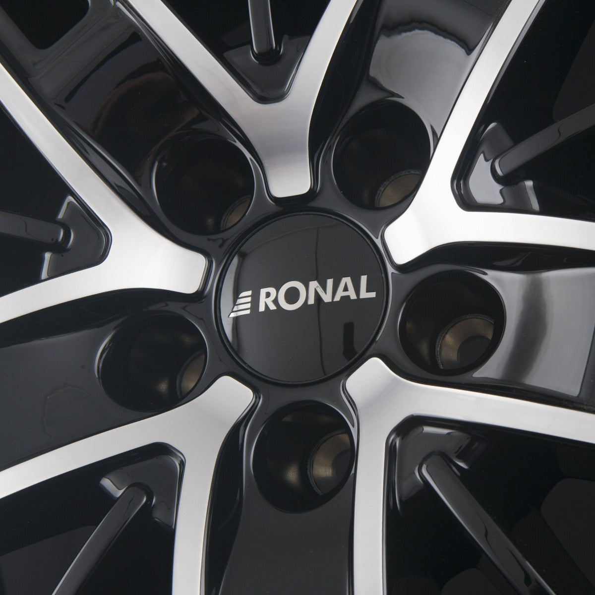 Ronal R67 Jetblack Frontkopiert Alufelge 8x19 Zoll ET35 LK 5x112 ML76 – Bild 4