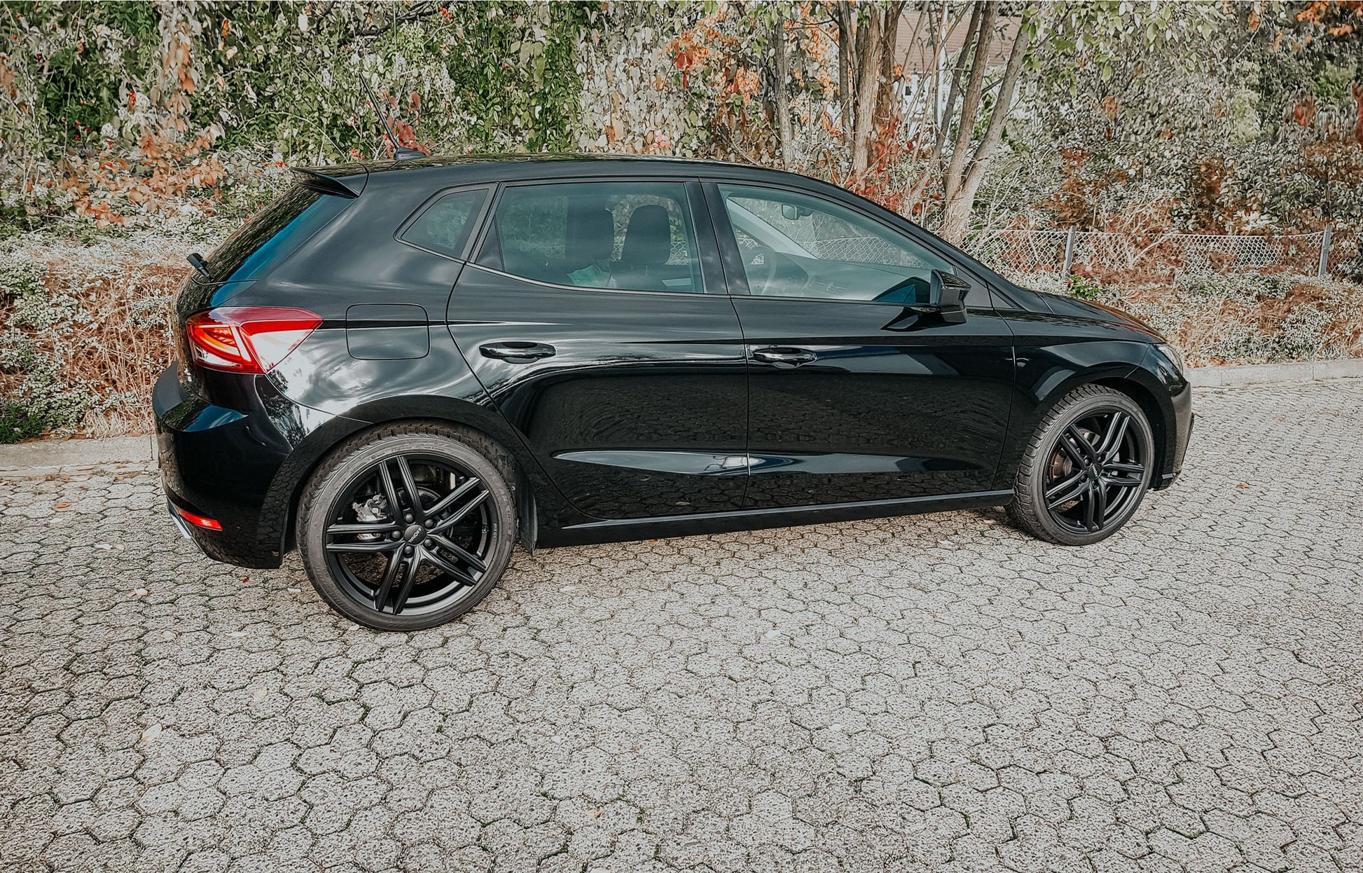 Ronal R65 jetblack-matt Alufelge 8x19 Zoll ET40 LK 5x114.3 ML82 – Bild 3