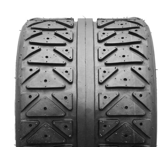 Goldspeed C-9203 CR 225/40-10 32Q