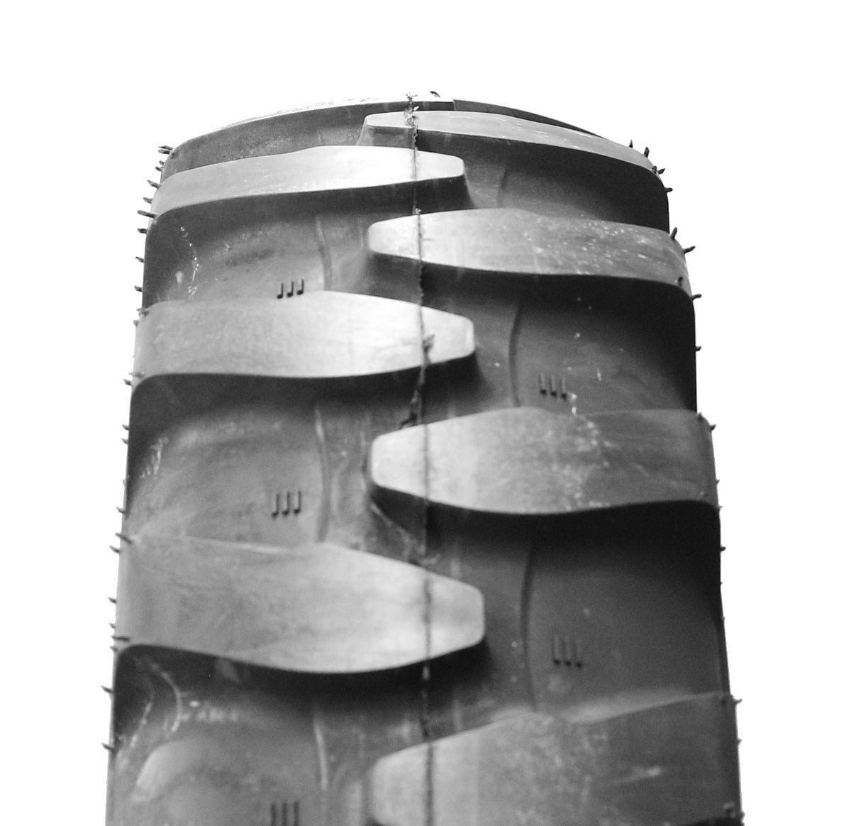 Armour TI300 9.00-20 X