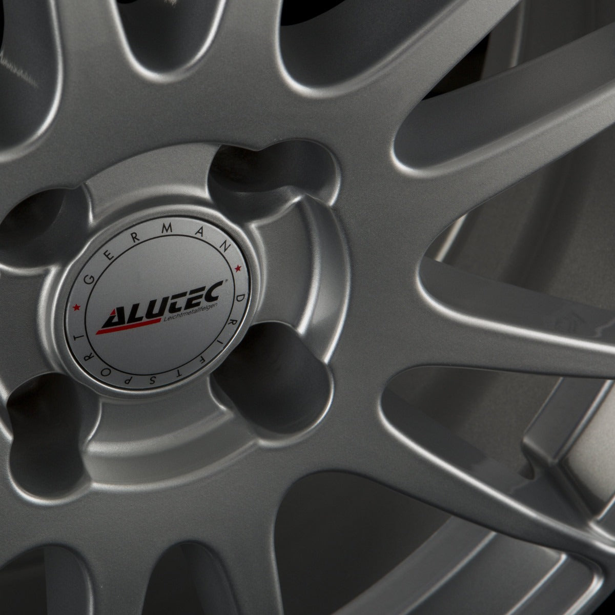 Alutec Monstr Polar-Silber Alufelge 8.5x18 Zoll ET40 LK 5x114.3 ML64.1 – Bild 3