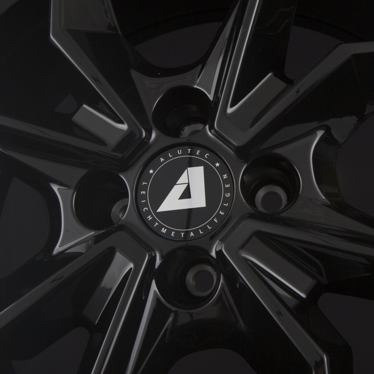 Alutec ADX.02 Diamant-Schwarz Alufelge 7.5x18 Zoll ET45 LK 4x108 ML63.4 – Bild 4